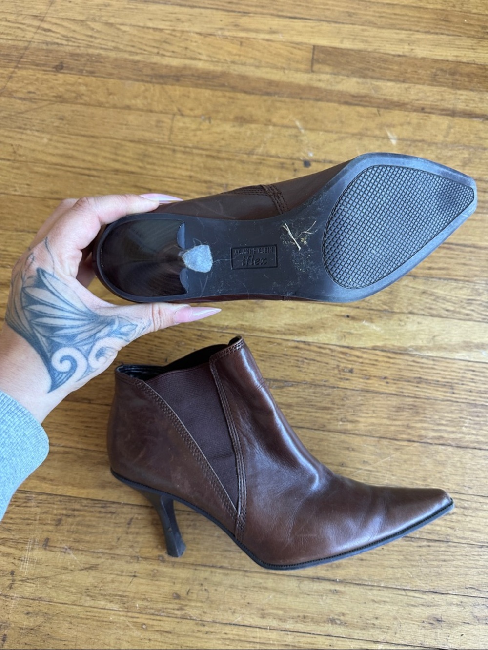 Anne Klein brown booties - Picture 2 of 2